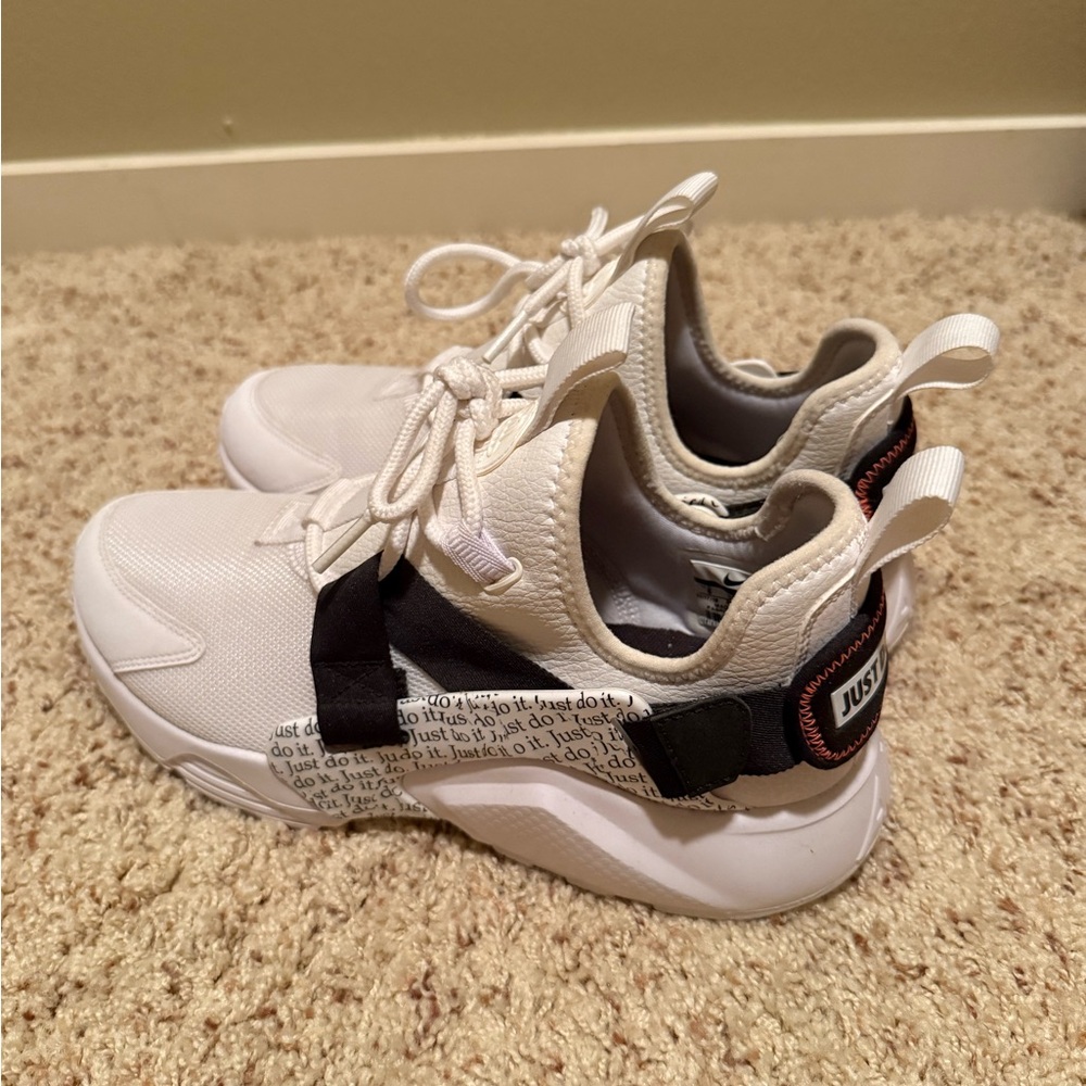 Nike White and Black Sneakers with Text Detail